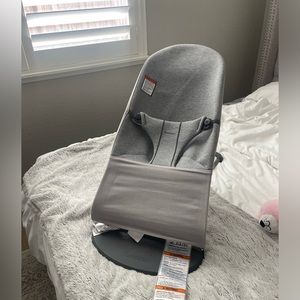Baby bjorn bouncer